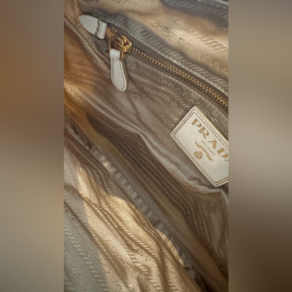 PRADA Tessuto Nylon Saffiano Shoulder Bag - White with Gold Trim. - Picture 5 of 6
